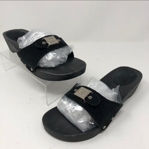 $150 AUTH CHANEL Clog sandals
